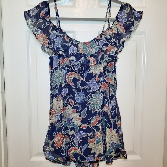 ANTHROPOLOGIE MAEVE  Mariposa Blouse Top size 6 Cold Shoulder - Picture 8 of 11